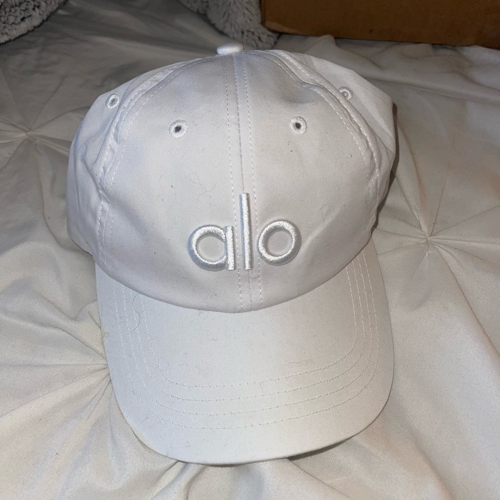 White alo baseball hat